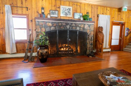 Camp Richardson Historic Resort,,2 star