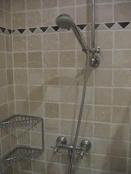 transit motel ukonga