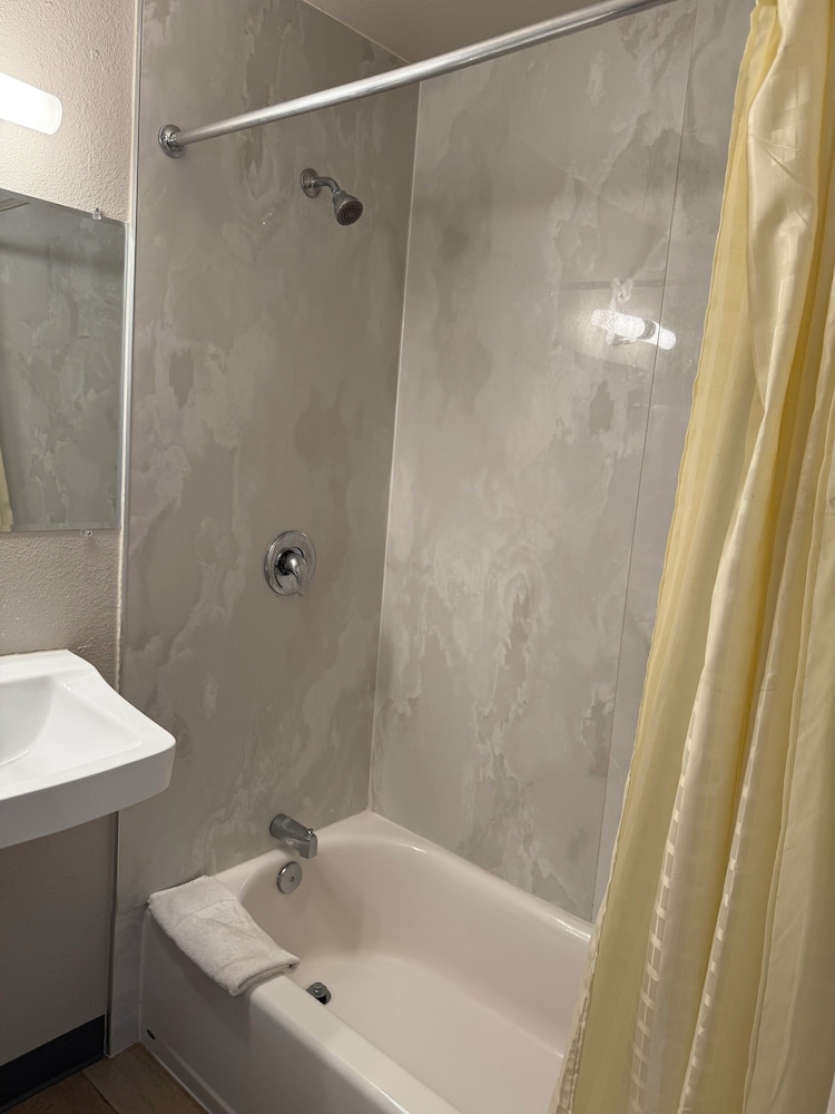 big 7 motel chula vista i 5