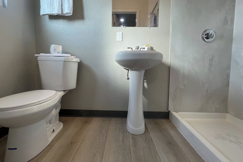 big 7 motel chula vista i 5