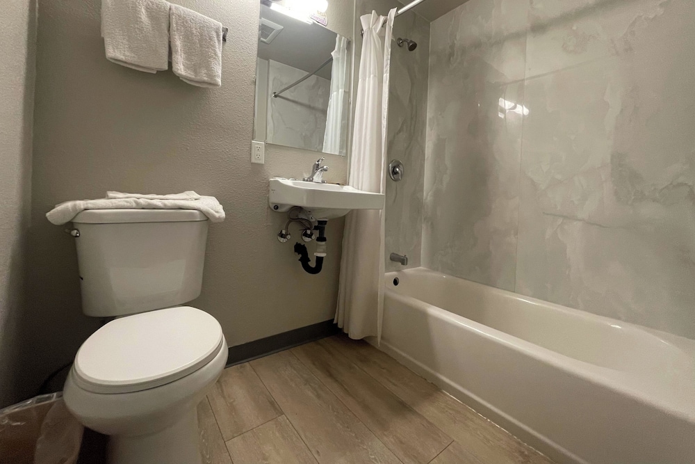 big 7 motel chula vista i 5