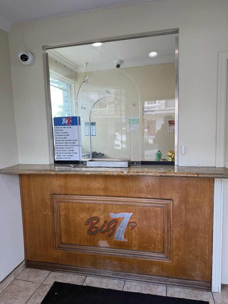 big 7 motel chula vista i 5