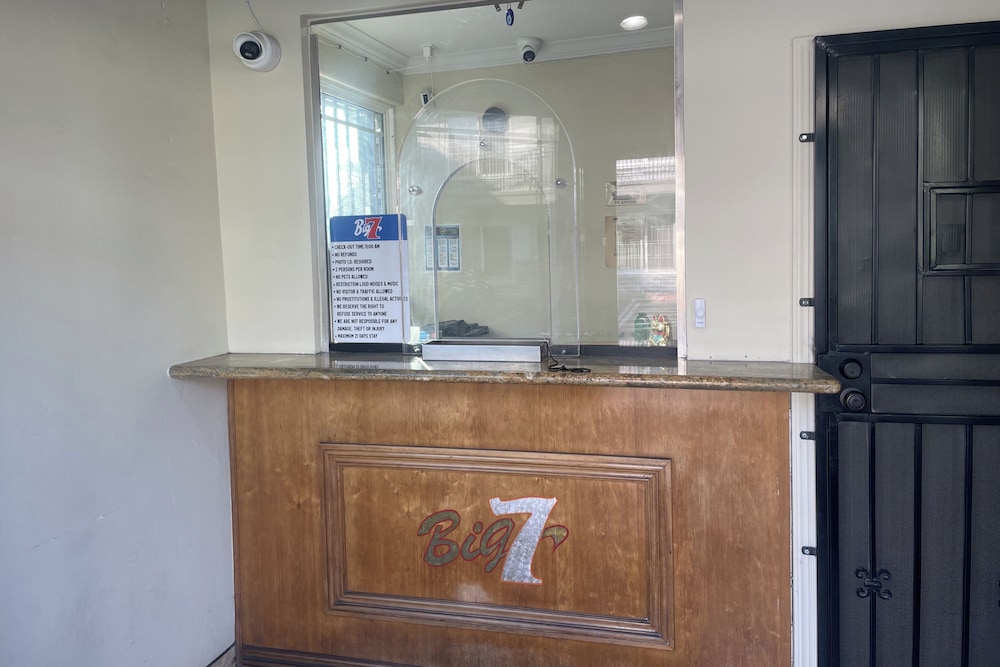 big 7 motel chula vista i 5