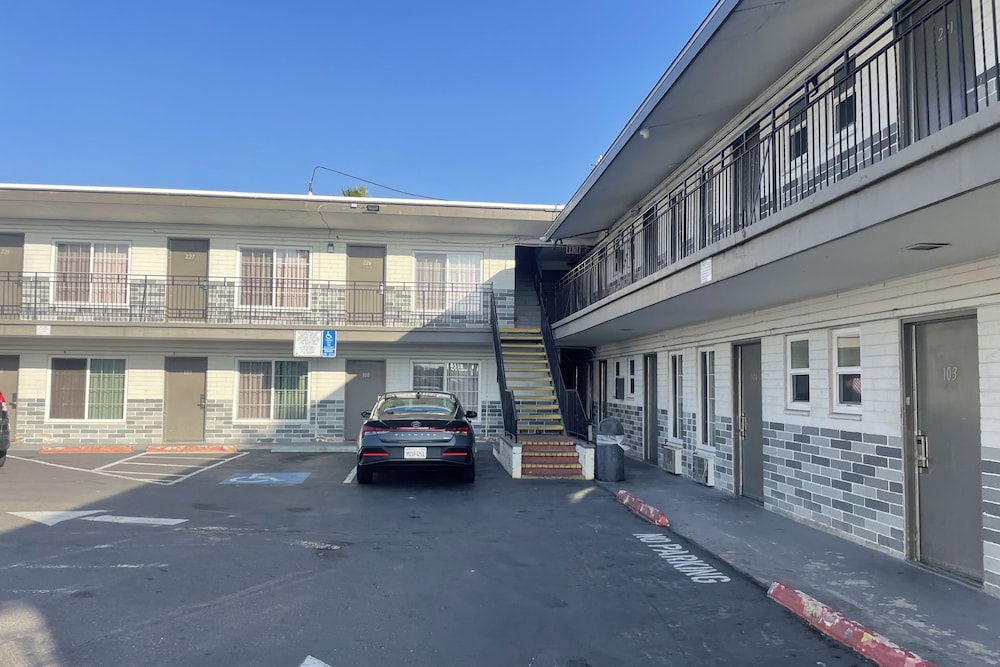 big 7 motel chula vista i 5