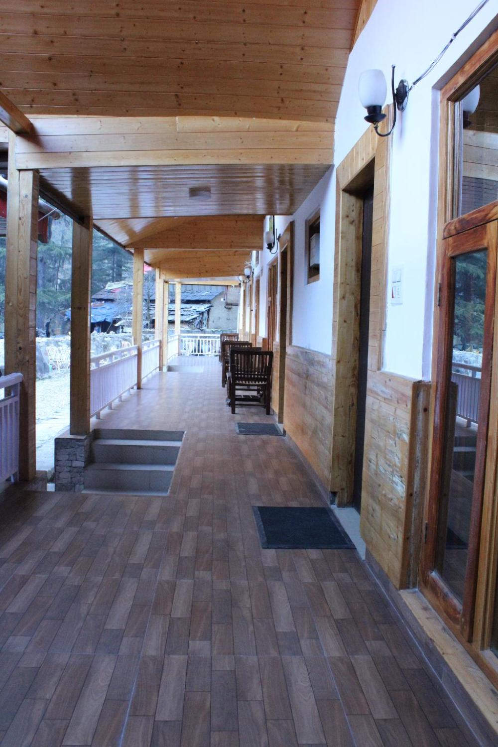 black martini luxury camps and cafe