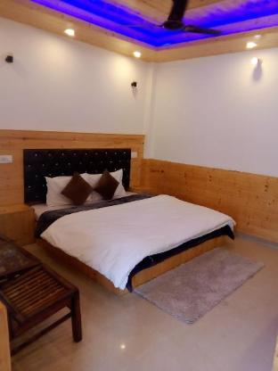 black martini luxury camps and cafe