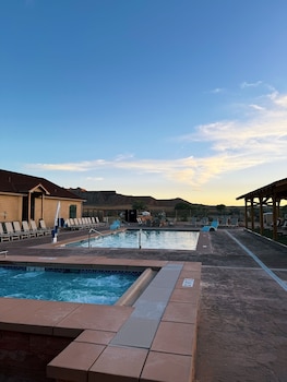 Zion White Bison Glamping & Rv Resort,,0 star