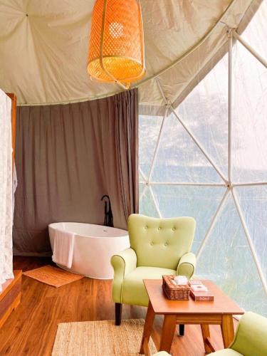 serene glamping