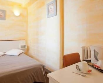 Hotel Victor Hugo,Chatillon>>Aulnay-Sous-Bois,2 star