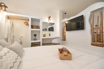 white cocoon exclusive villas