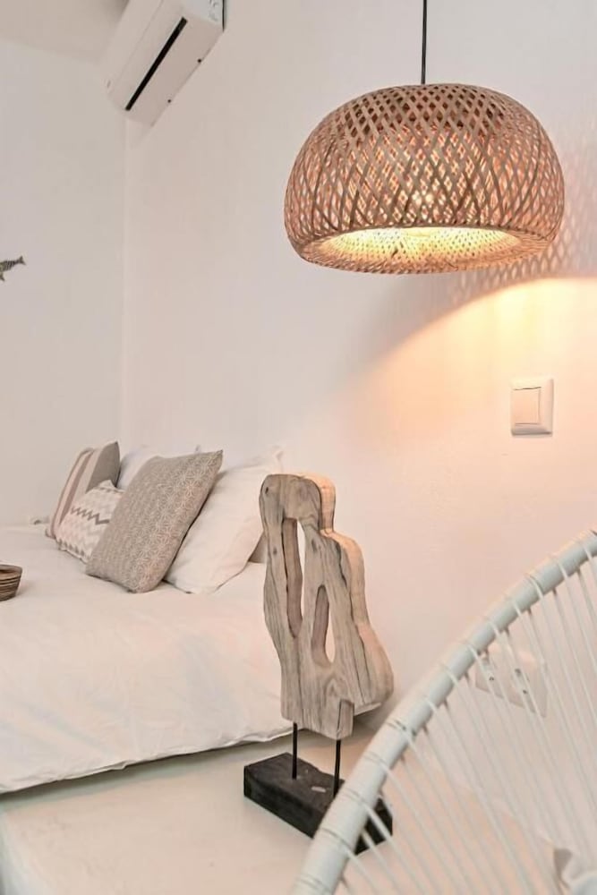 white cocoon exclusive villas