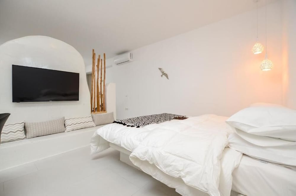 white cocoon exclusive villas