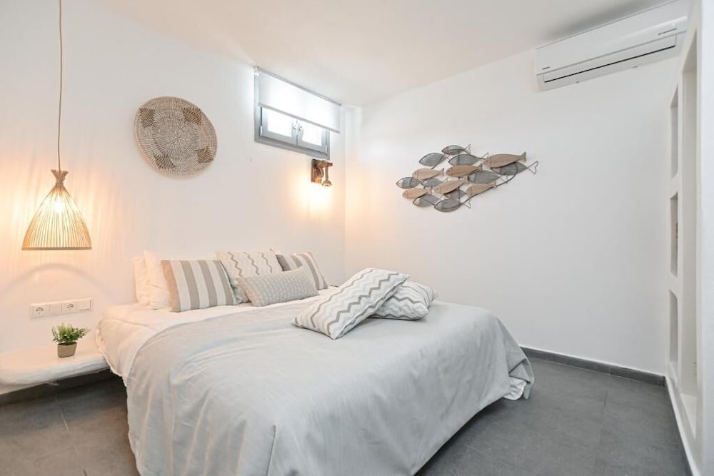 white cocoon exclusive villas