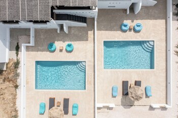 white cocoon exclusive villas