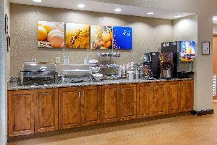 comfort suites clayton garner