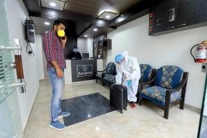 perfect stayz dwarkesh hotel near haridwar railway station