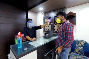 perfect stayz dwarkesh hotel near haridwar railway station