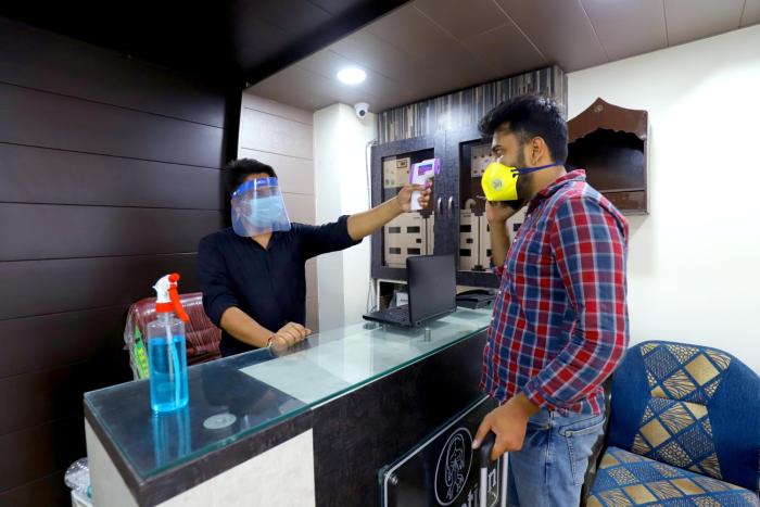 perfect stayz dwarkesh hotel near haridwar railway station