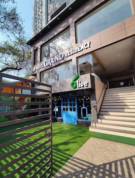 hotel grand residency