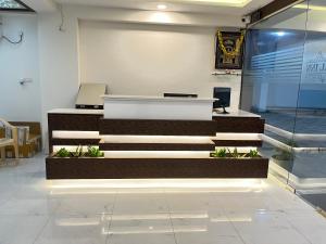 Np Royal Inn,No 452 Garuda Arcade Beml Layout 7Th Stage Mylasandra Bangalore,4 star