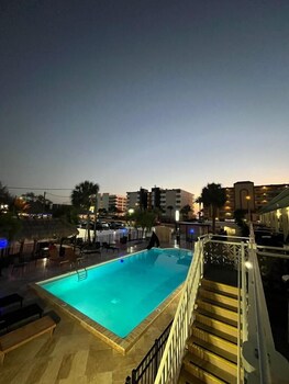 holiday isles resort