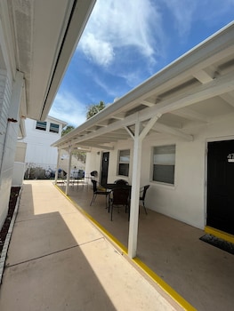 holiday isles resort