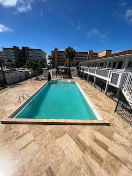 holiday isles resort