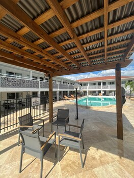 holiday isles resort