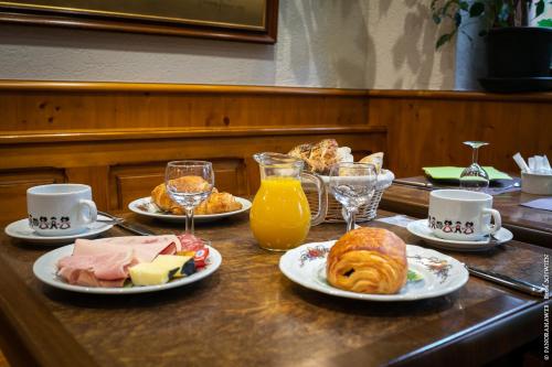 logis hotel de la cloche