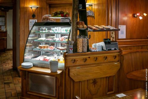 logis hotel de la cloche