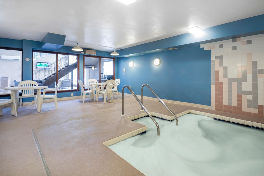 econo lodge la crosse
