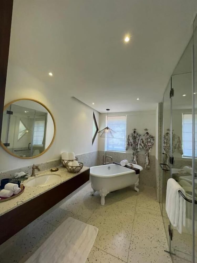 the postcard on the arabian sea