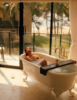 the postcard on the arabian sea