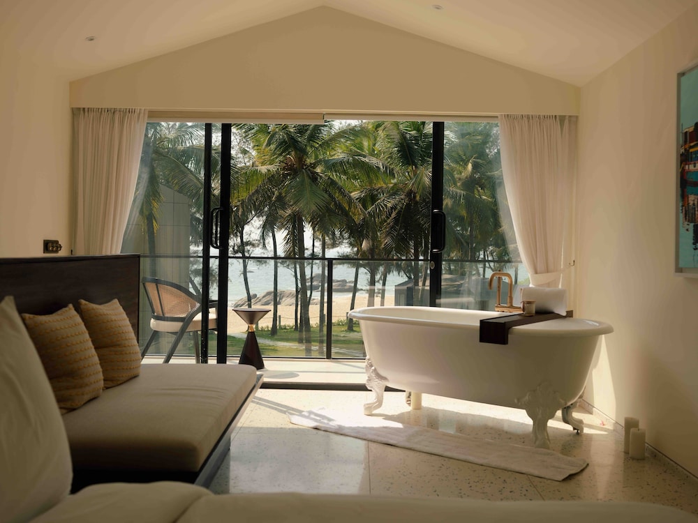 the postcard on the arabian sea