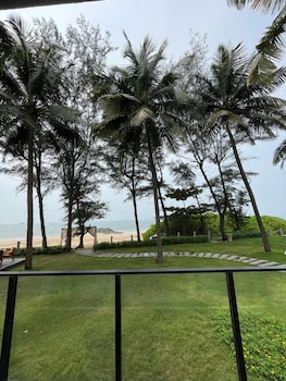 the postcard on the arabian sea