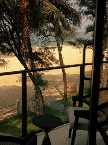 the postcard on the arabian sea