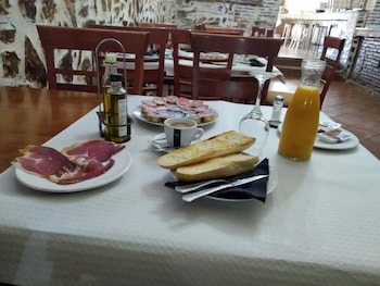 Hotel Las Palmeras By Vivere Stays,Villafranca De Los Barros>>Los Santos De Maimona,4 star