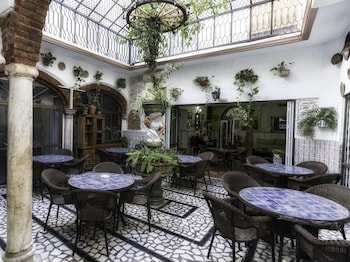 Hotel Las Palmeras By Vivere Stays,Villafranca De Los Barros>>Los Santos De Maimona,4 star