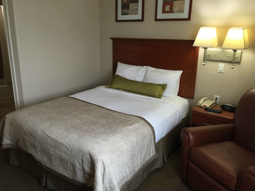 candlewood suites la porte by ihg