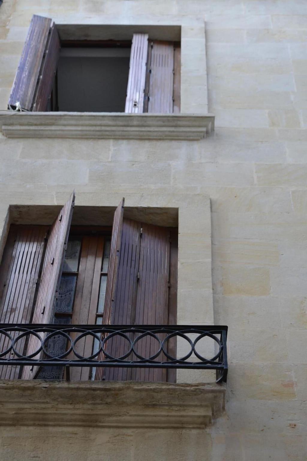 nimes