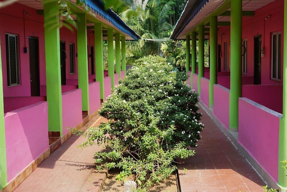 dreamland resort and restaurant
