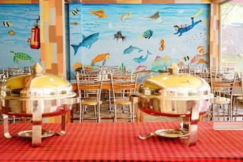 dreamland resort and restaurant