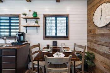 the stable tiny container home 12 min to magnolia