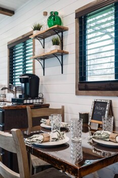 the stable tiny container home 12 min to magnolia