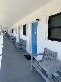 sand dollar motel