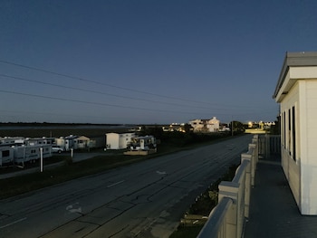 sand dollar motel