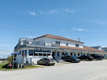 sand dollar motel