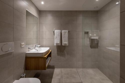 new opening 2022 los lorentes hotel bern city