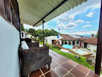 casa agora boutique mesitas del colegio