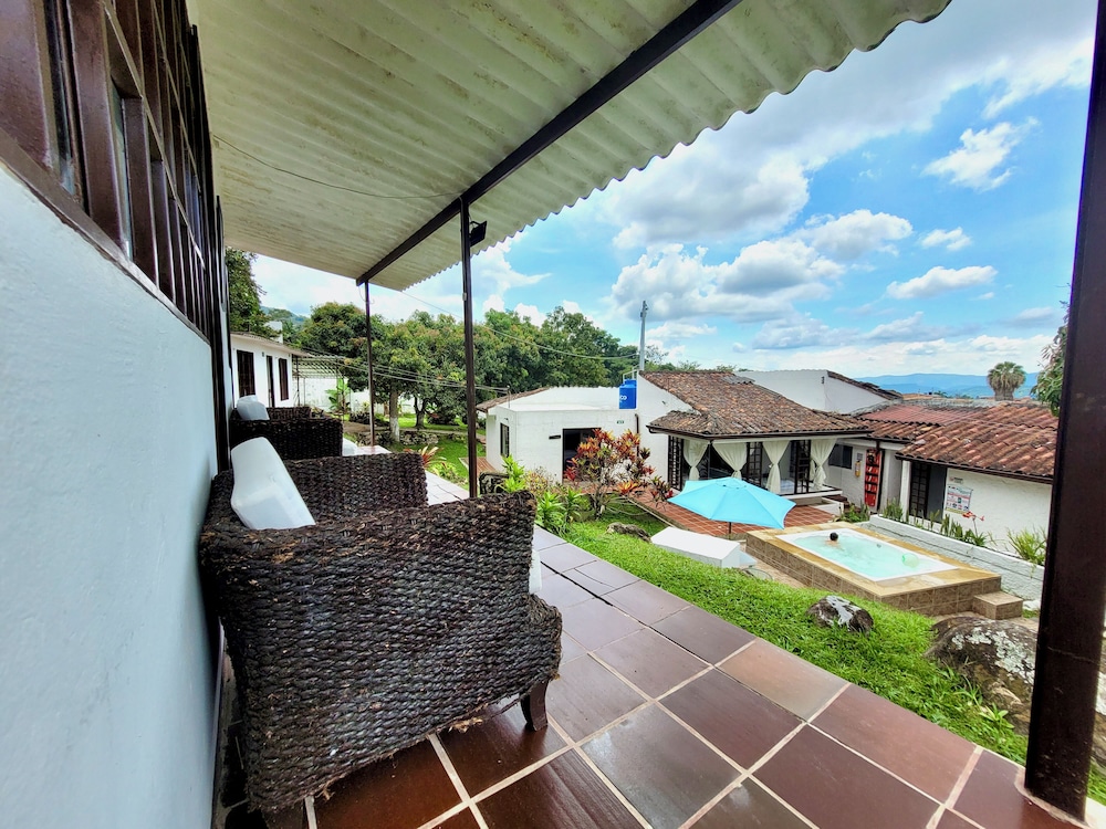 casa agora boutique mesitas del colegio